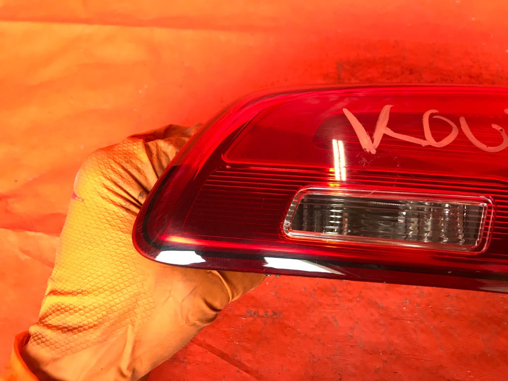OEM 2016 16 KIA FORTE KOUP SX 2D COUPE PASSENGER RIGHT INNER TRUNK TAIL LIGHT3