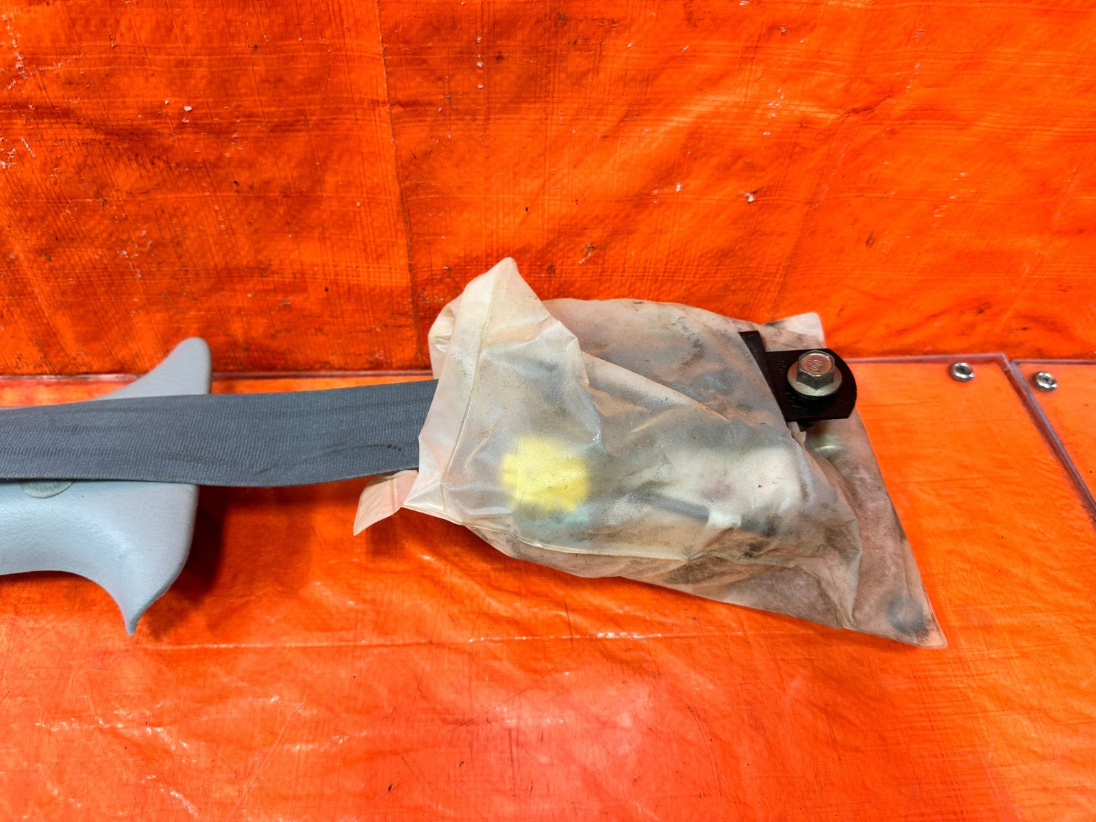 97 01 HONDA CR V CRV   FRONT SEAT BELT SET   LEFT & RIGHT SEAT BELTS   OEM #3013