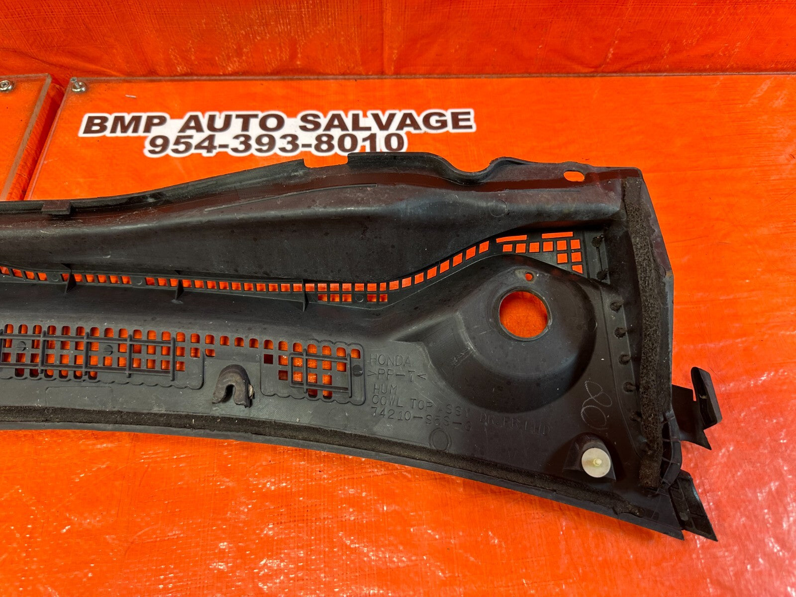 02 05 HONDA CIVIC SI EP3 HATCH   WIPER COWL TRIM   DRIVER LEFT SIDE OEM #2588