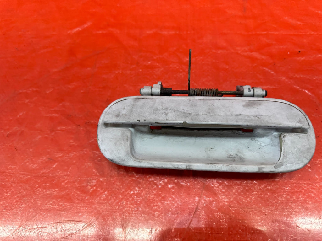 95 98 HONDA ODYSSEY   PASSENGER RIGHT REAR EXTERIOR DOOR HANDLE WHITE OEM #1936