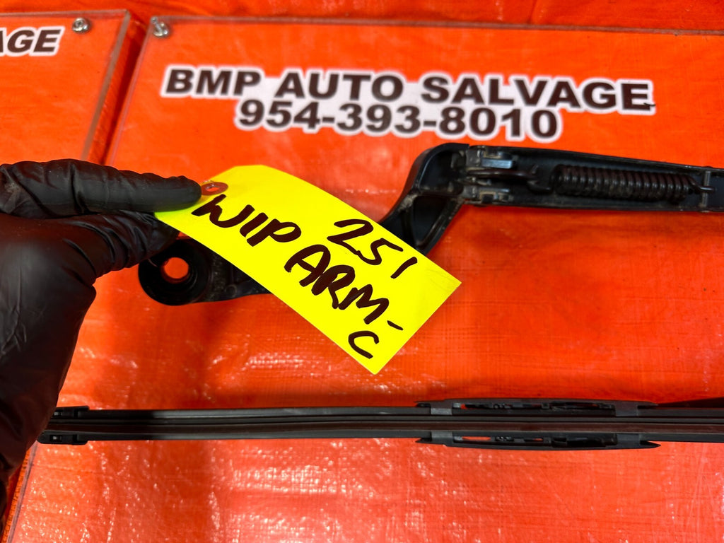 08 12 HONDA ACCORD SEDAN   WINDSHIELD WIPER ARMS LEFT & RIGHT ARM SET   OEM #2517