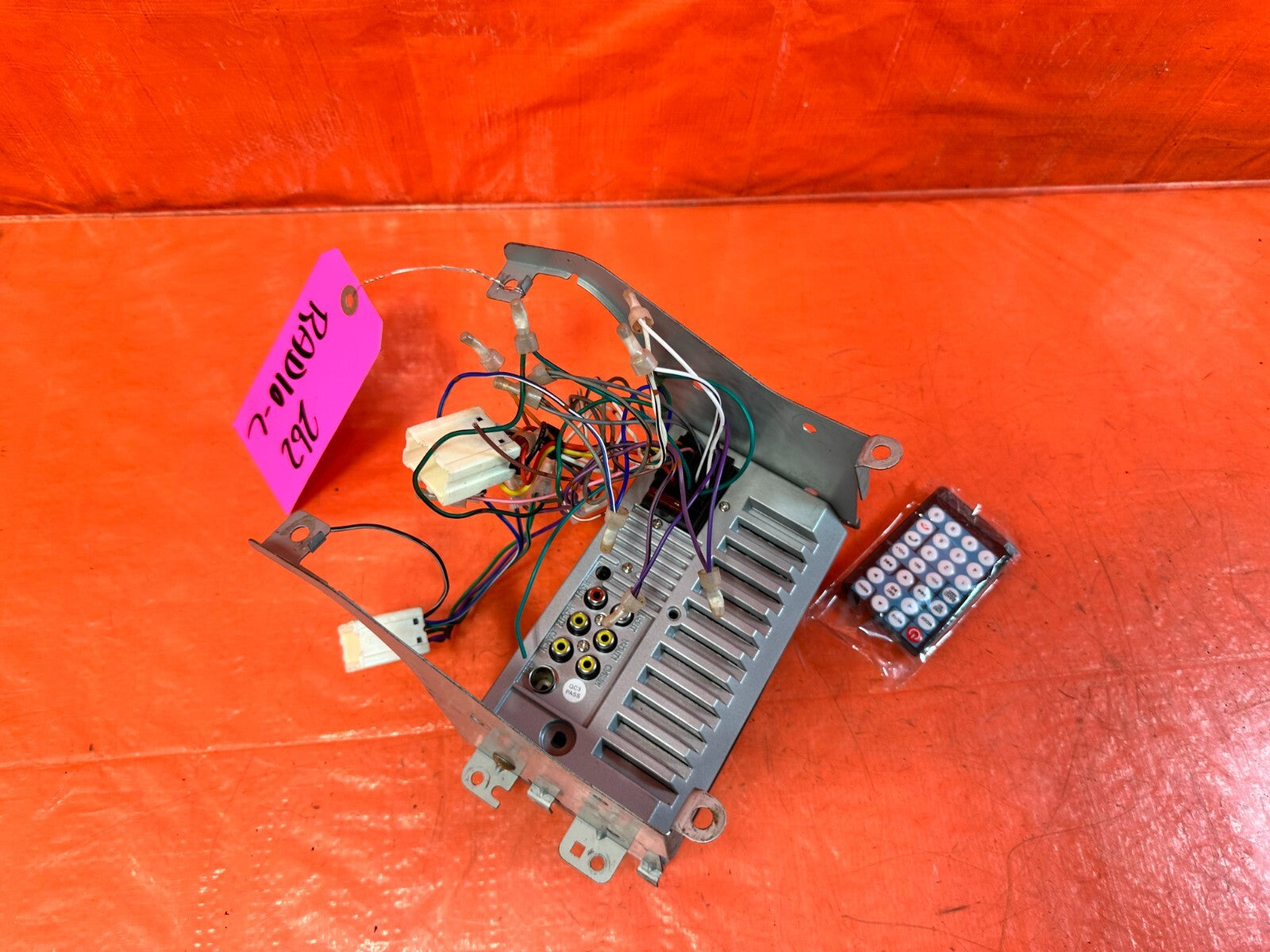 2004 04 NISSAN 350Z   AFTERMARKET RADIO   7023B  MODEL   TOUCH SCREEN   #26210