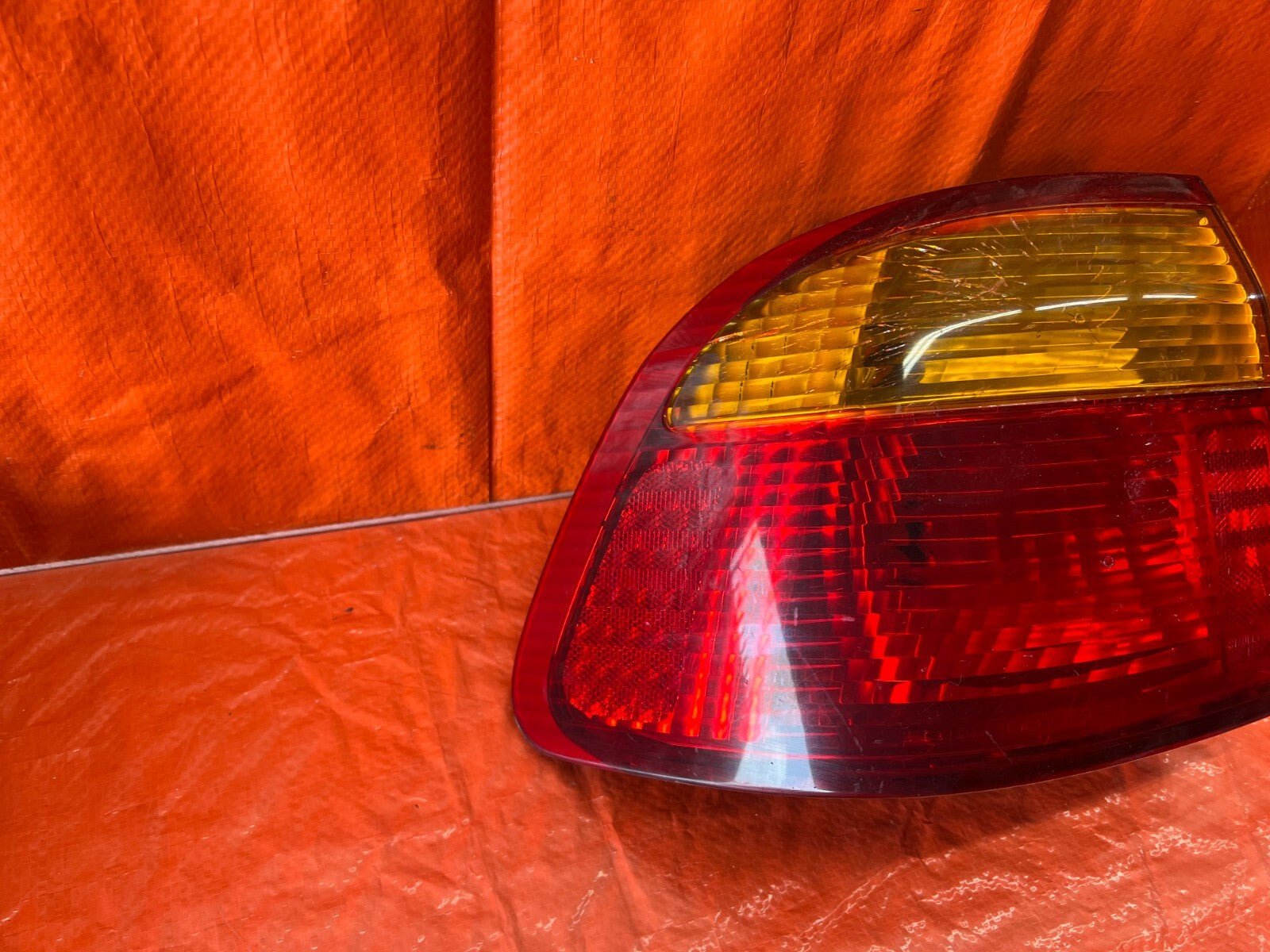 99 00 HONDA CIVIC SEDAN   DRIVER LEFT   OUTER TAIL LIGHT LAMP   OEM #127 6
