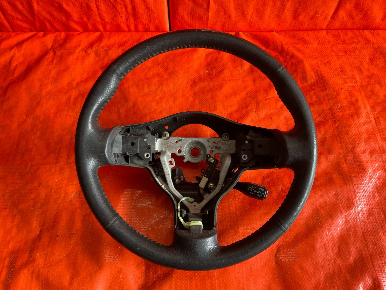 2005 05 SCHION TC   BASE MODEL ONLY   STEERING WHEEL   OEM OE FACTORY0