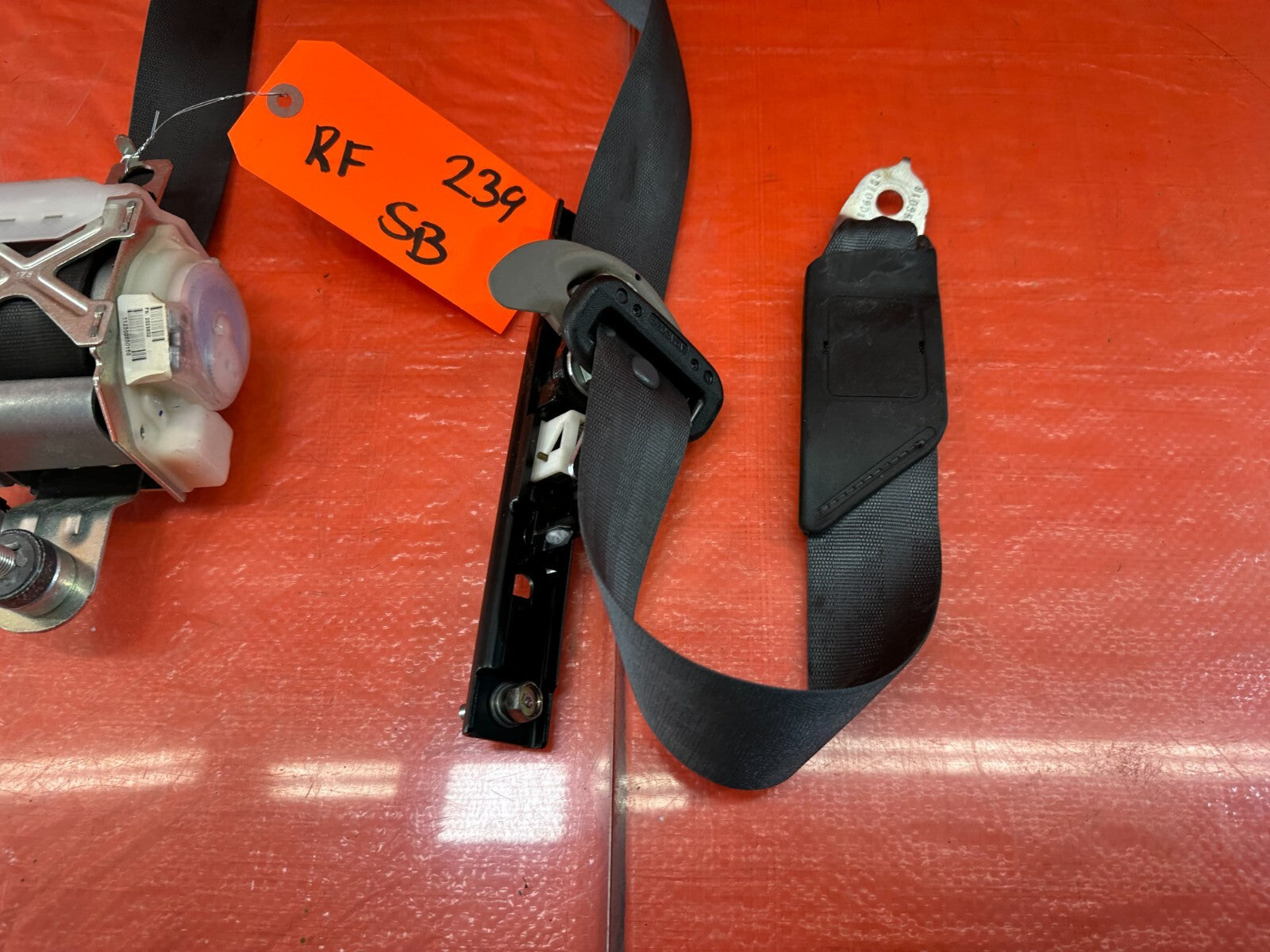 2012 12 HONDA ACCORD SEDAN   PASSENGER RIGHT FRONT   SEAT BELT   BLACK   OEM 2392