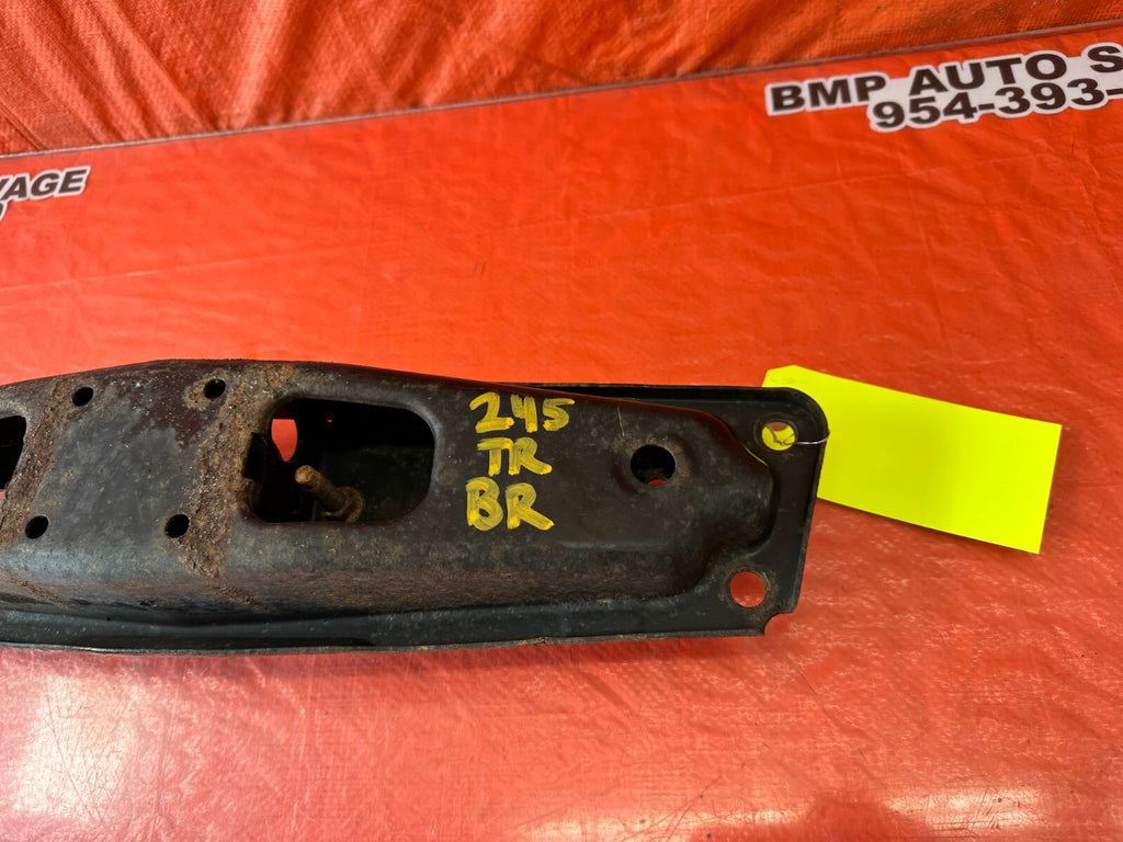 08 15 INFINITI G37 & Q60 COUPE   RWD ONLY   MANUAL TRANSMISSION BRACKET OEM #2452