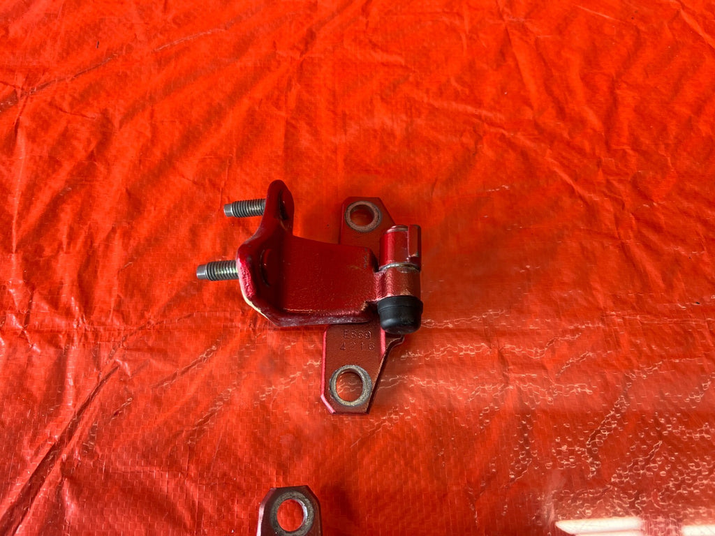 14 20 INFINITI Q50   DOOR HINGE SET   DRIVER LEFT REAR   UPPER & LOWER OEM #1136