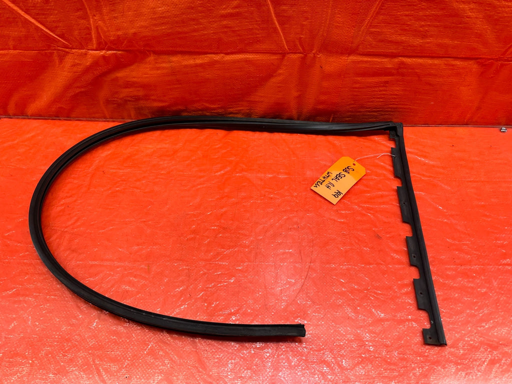 92 95 HONDA CIVIC COUPE & HATCH   RIGHT PASSENGER DOOR GLASS SUB SEAL   OEM #1990