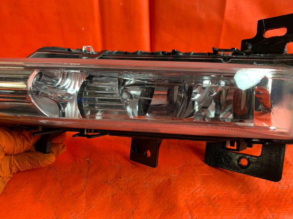 OEM 2017 2018 2019 INFINITI QX30   FOG LIGHT LAMP   DRIVER LEFT FITMENT2