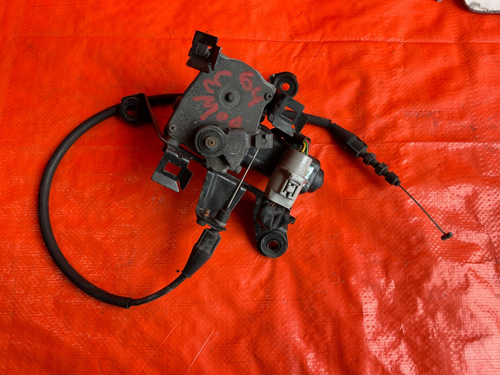 92 96 LEXUS SC300   CRUISE CONTROL MOTOR ACTUATOR W/ CABLE   OEM FACTORY OE #640
