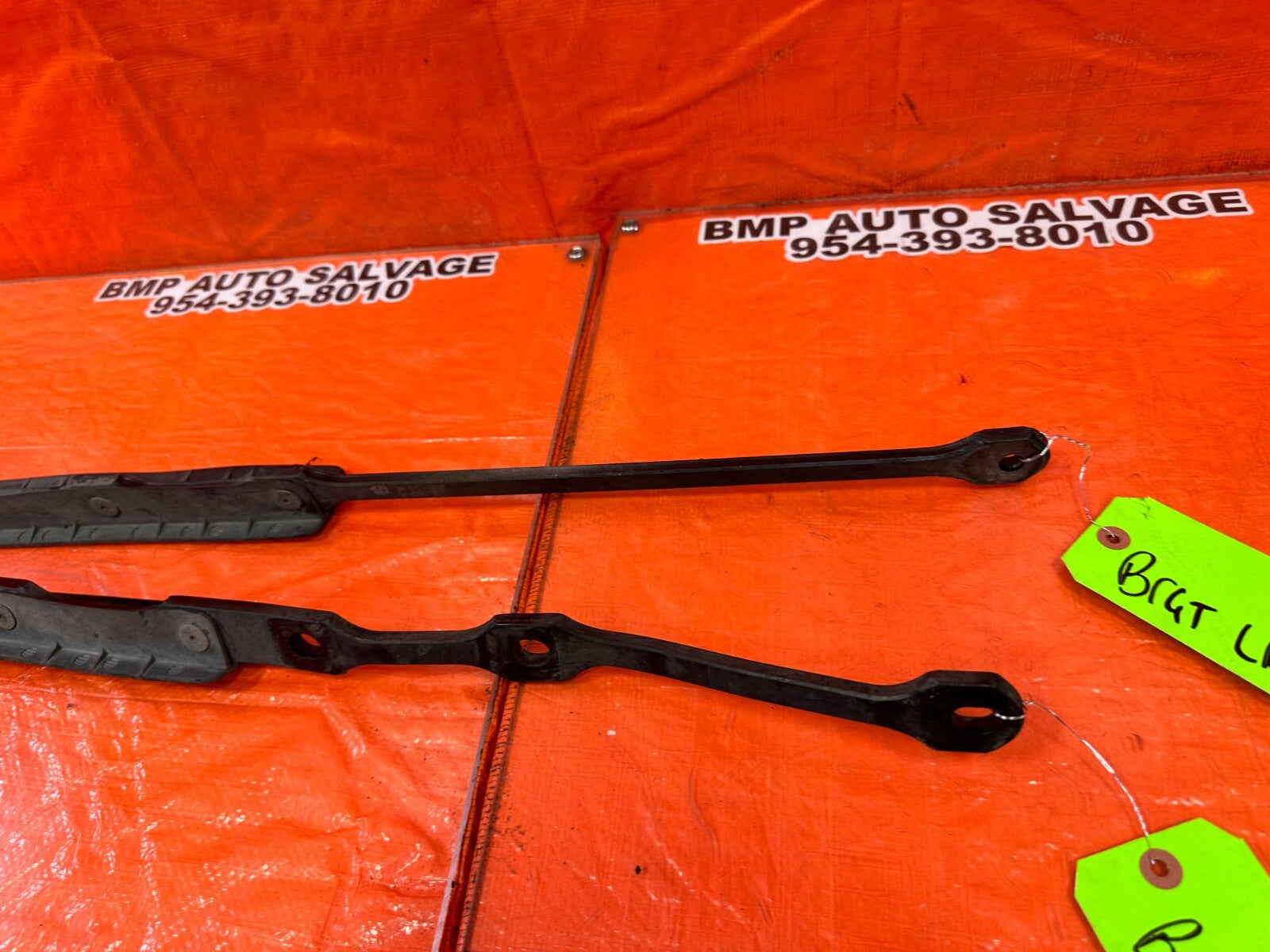 02 10 LEXUS SC430 LEFT AND RIGHT REAR SUB FRAME BRACE EXTENSION BRACKETS OEM 2616