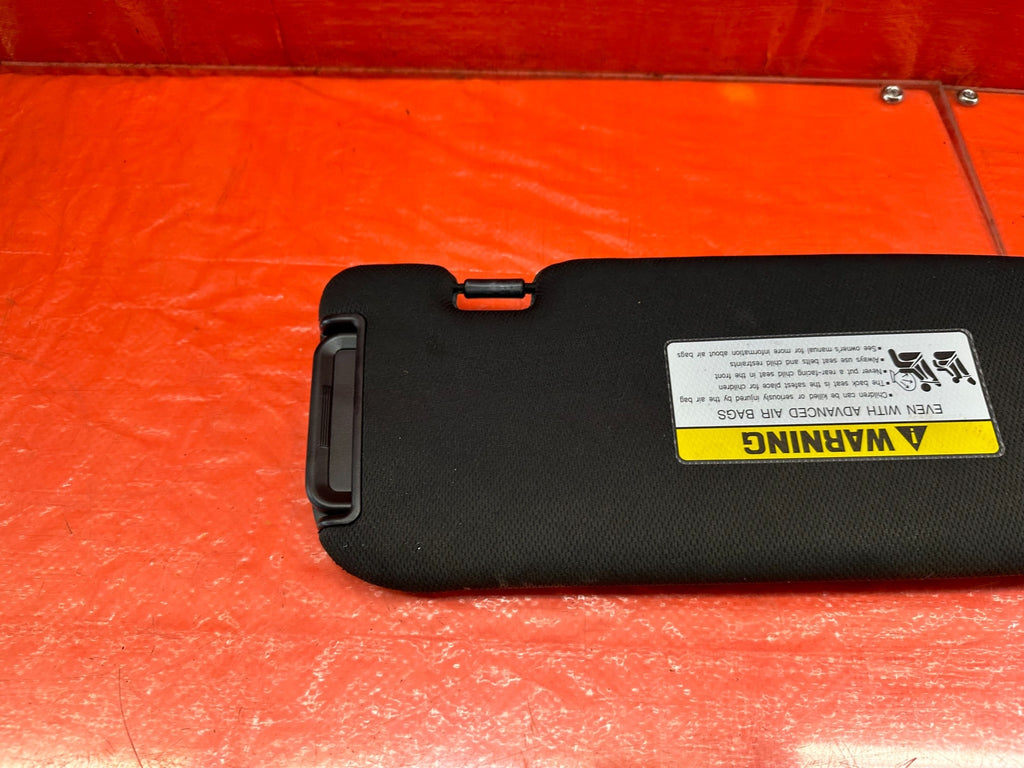 13 16 HYUNDAI GENESIS COUPE   DRIVER LEFT SUN VISOR   W/O SUNROOF BLACK OEM #2198