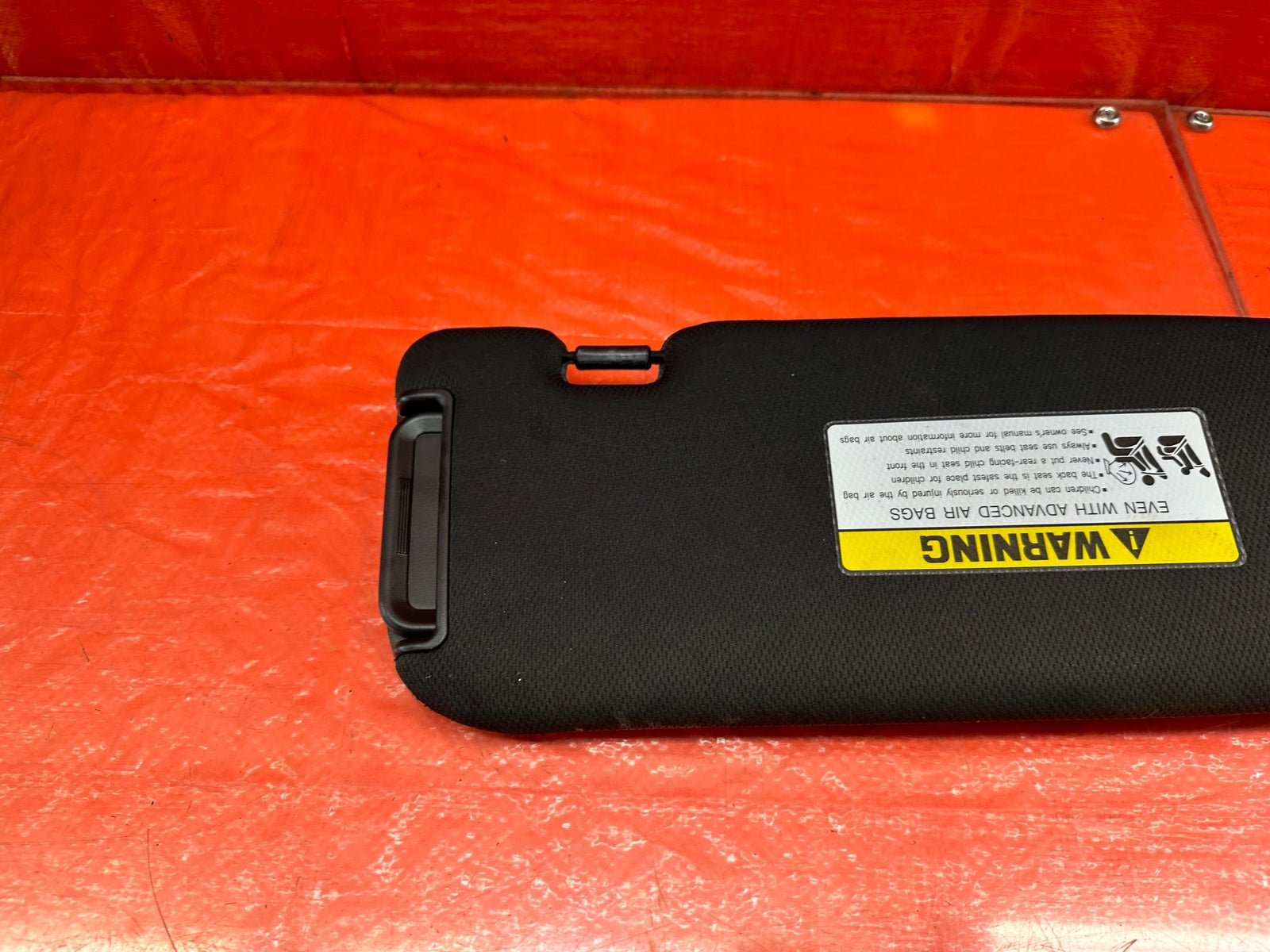 13 16 HYUNDAI GENESIS COUPE   DRIVER LEFT SUN VISOR   W/O SUNROOF BLACK OEM #2198