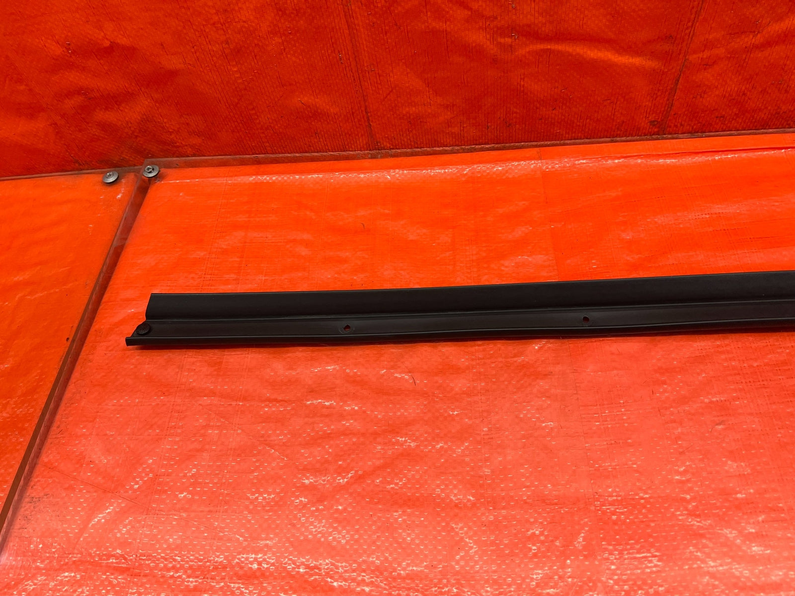 08 15 INFINITI G37 & Q60   DRIVER LEFT DOOR TRIM SEAL GASKET   80839 JL00A8