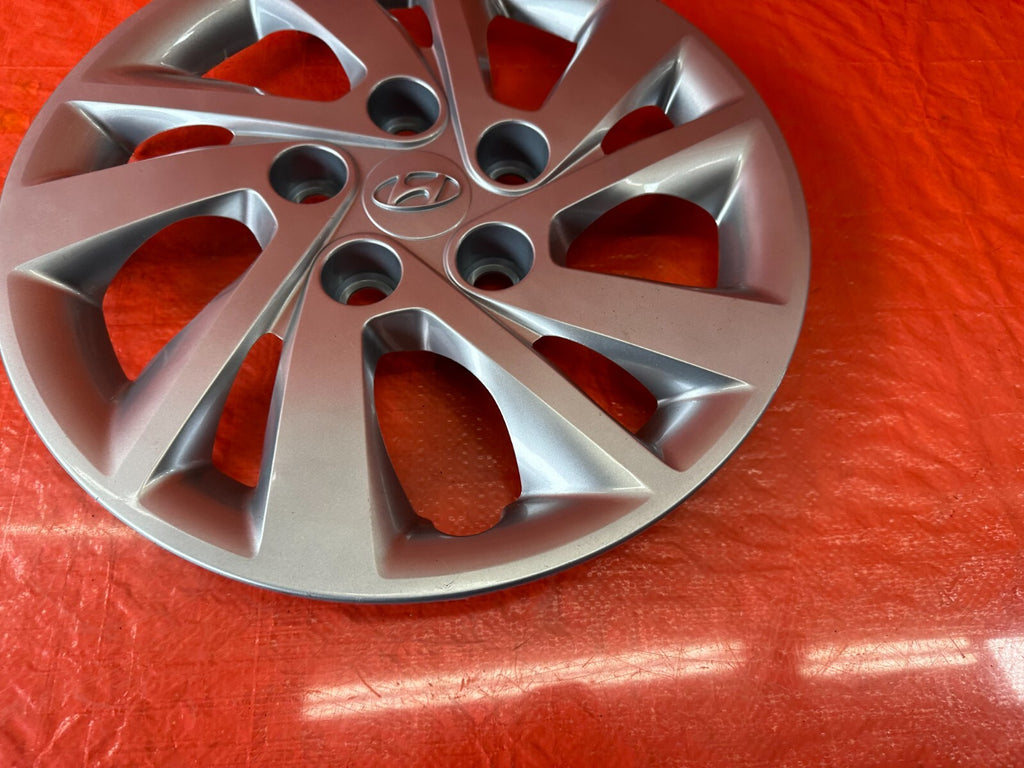 17 20 HYUNDAI ELANTRA NEW PLASTIC FACTORY HUB CAP WHEEL COVER TRIM 52960 F200011