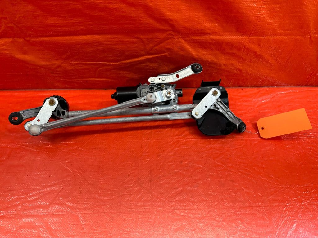 14 20 INFINITI Q50 & 17 20 Q60   WINDSHIELD WIPER MOTOR W/ LINKAGE   OEM #2159
