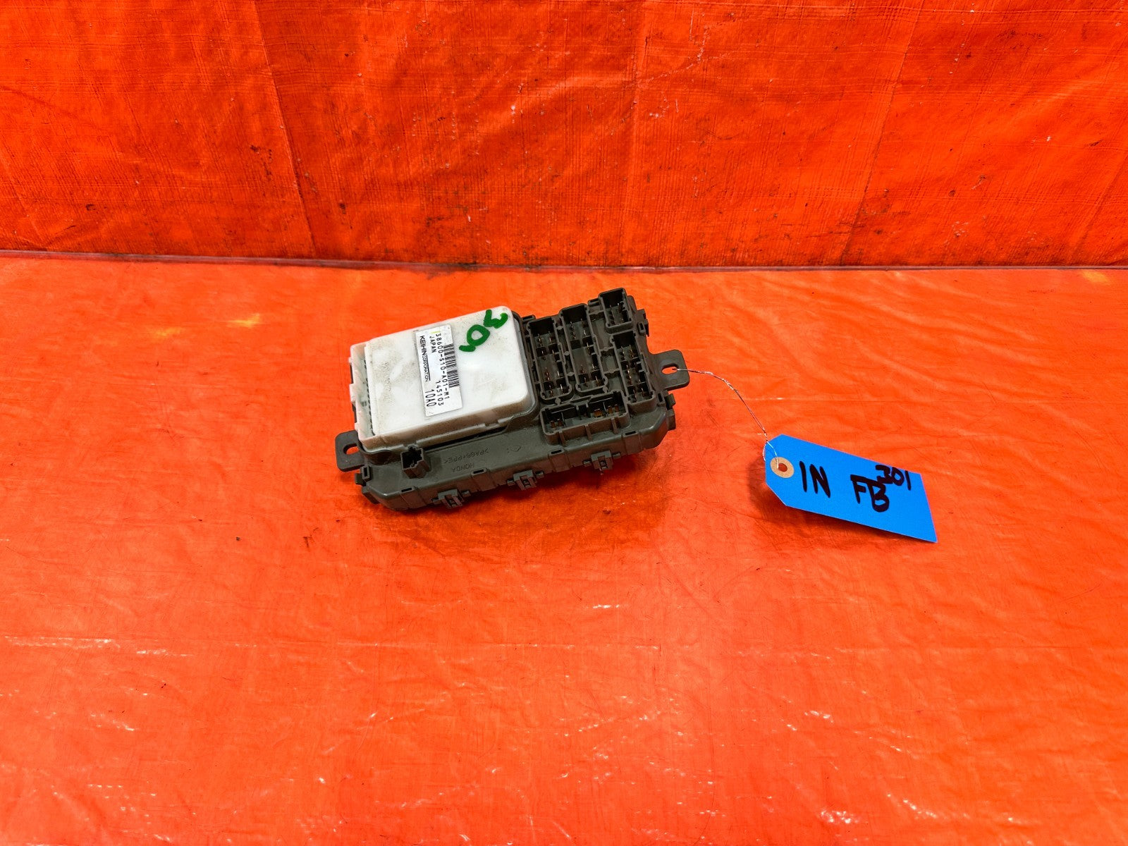 97 01 HONDA CR V CRV   INTERIOR UNDER DASHBOARD   FUSE BOX PANEL OEM FACTORY 3011