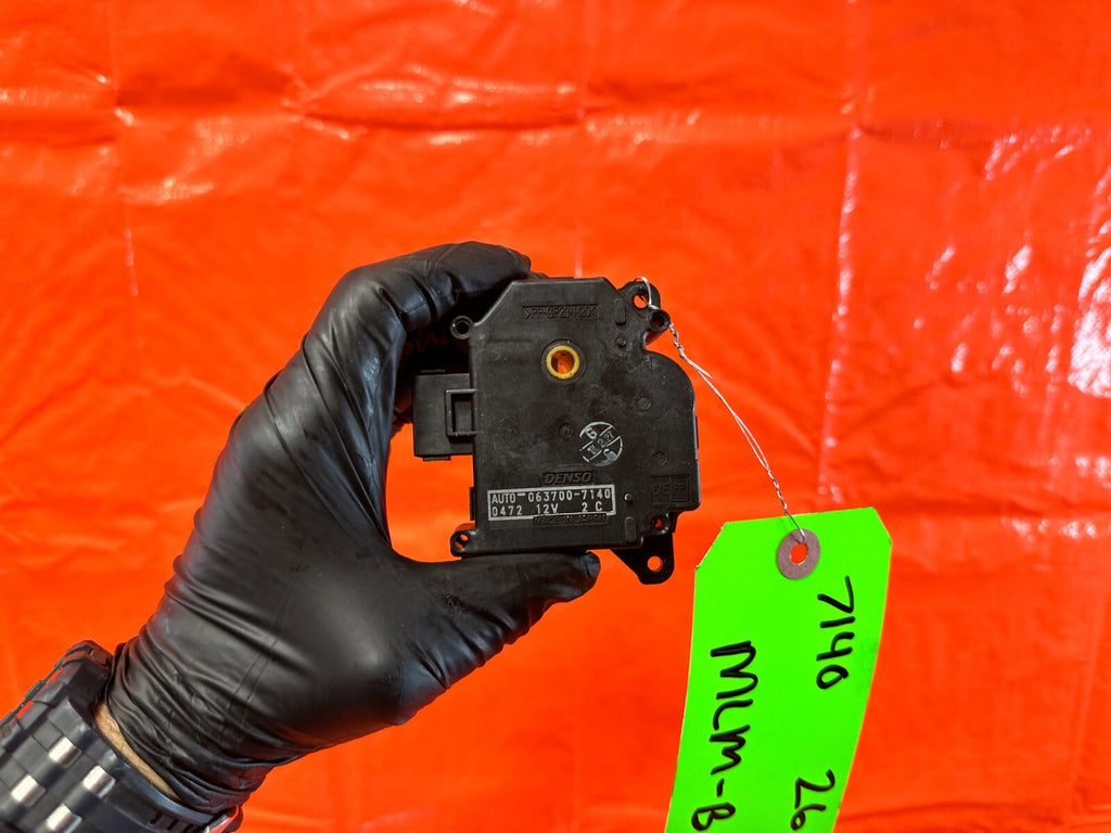 02 10 LEXUS SC430   TEMPERATURE HEATER SERVO DOOR ACTUATOR   063700 7140 OEM 2610