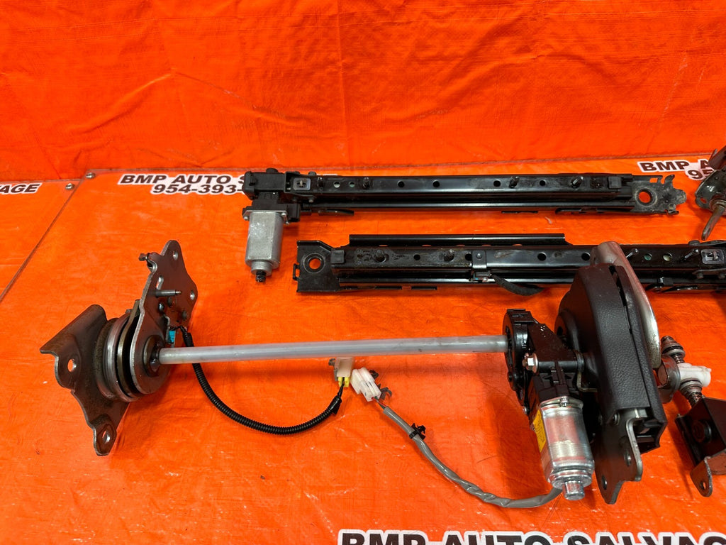 08 09 INFINITI G37 2D COUPE SPORT S   RIGHT SEAT RAILS W/ ALL MOTORS   OEM 2459