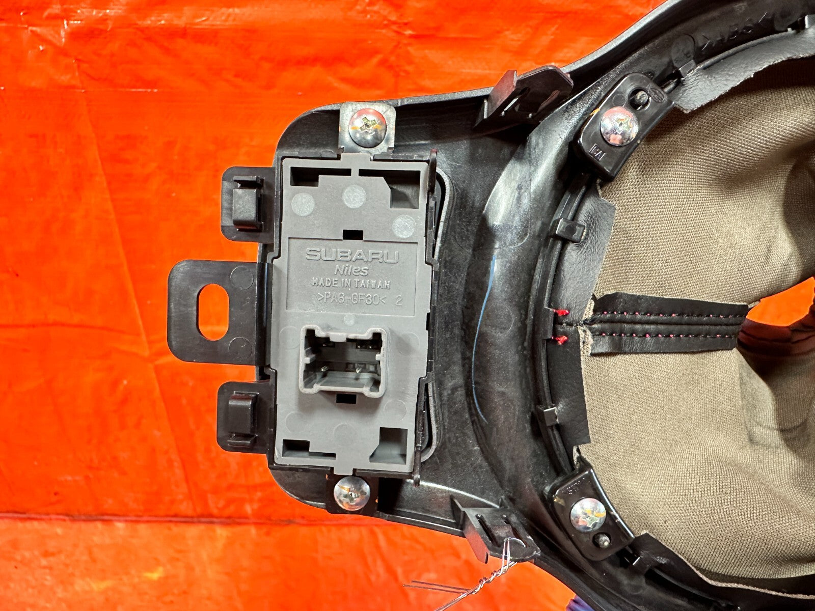 13 16 SCION FRS   6 SPEED MANUAL SHIFTER CENTER CONSOLE TRIM BEZEL   OEM 2935