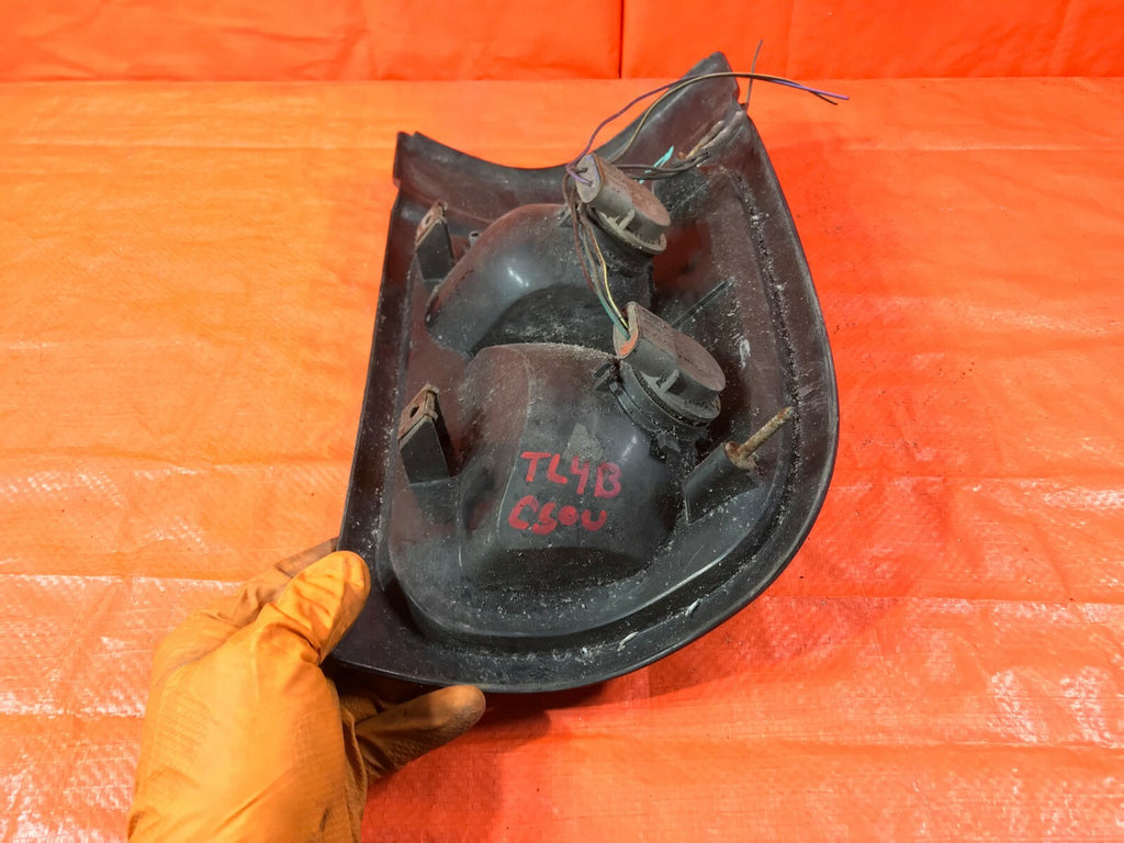 OEM 1998 1999 2000 DODGE RAM 1500 PASSENGER RIGHT TAIL LIGHT LAMP 98 99 550552207