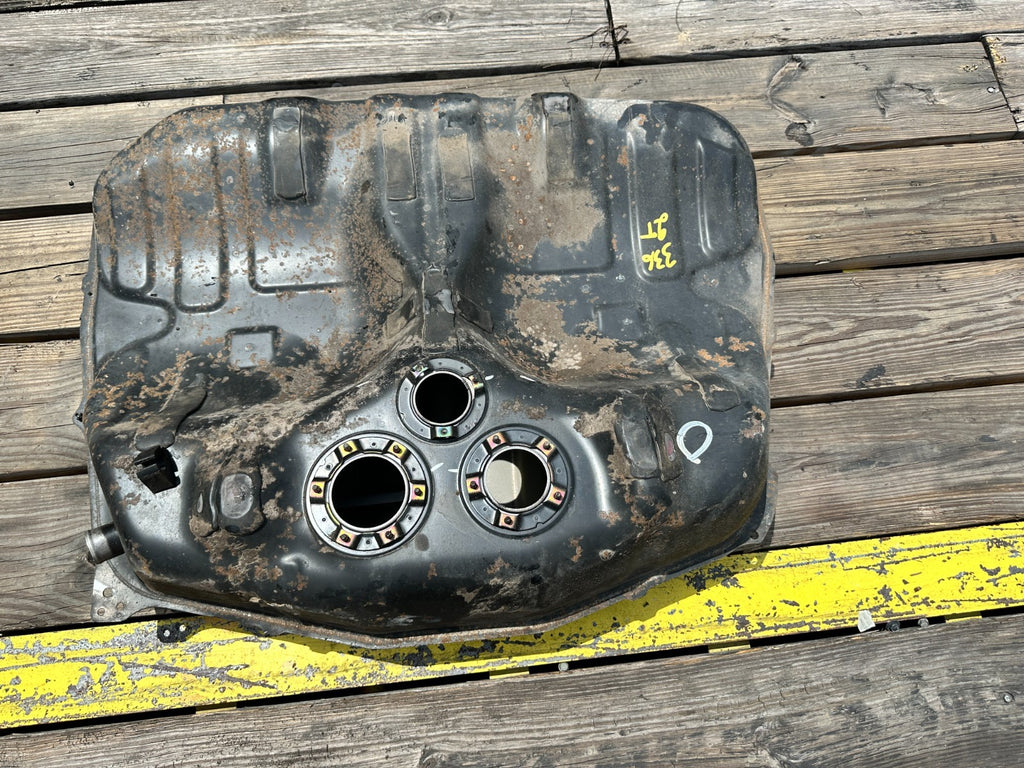 97 01 HONDA PRELUDE 2.2L FUEL GAS PETROL TANK CELL RESERVOIR BARE OEM #33618