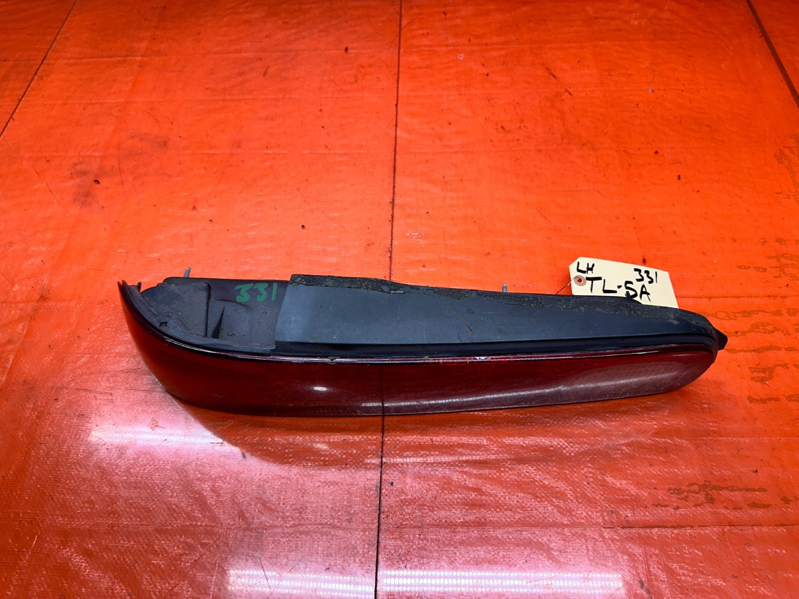 98 01 ACURA INTEGRA 2D LEFT DRIVER REAR TAIL LIGHT LAMP OEM #3318