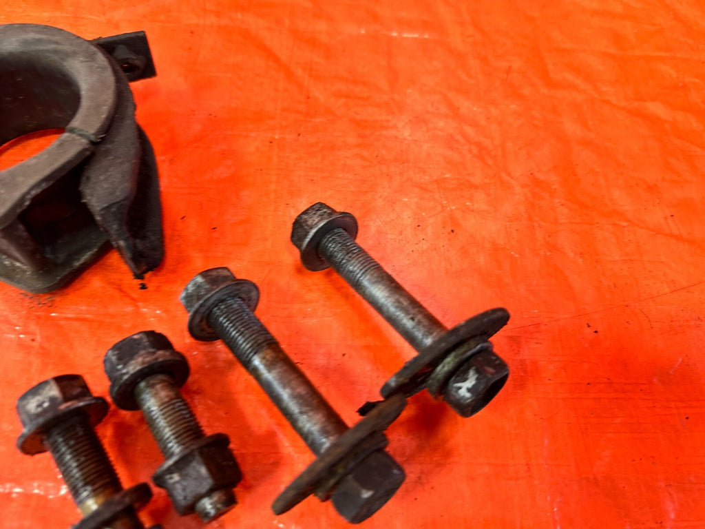 92 00 LEXUS SC300   POWER STEERING RACK BRACKETS W/ BOLTS HARDWARE   OEM #2765