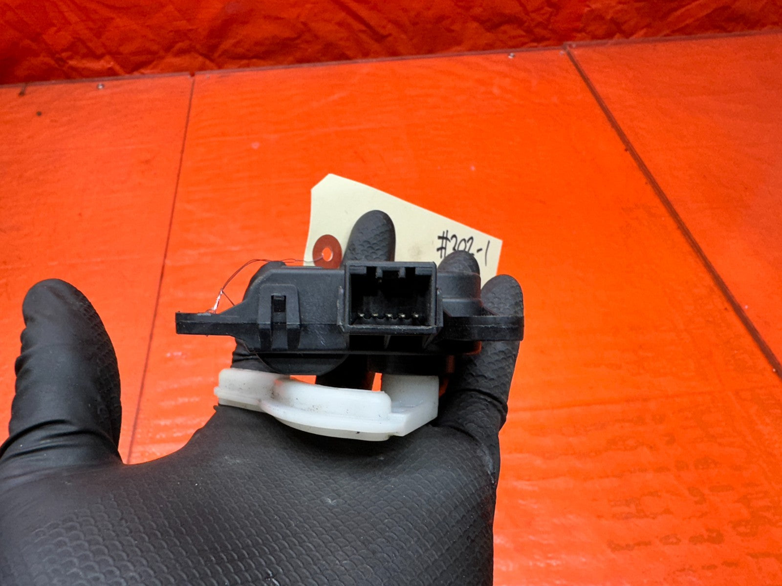 13 16 HYUNDAI GENESIS   RECIRCULATING BLEND DOOR ACTUATOR MOTOR H40073 0880 6B135