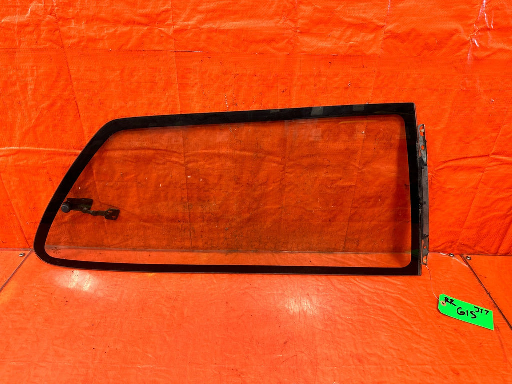 90 91 HONDA CIVIC HATCHBACK   RIGHT  REAR 1/4 QUARTER GLASS WINDOW OEM 3170