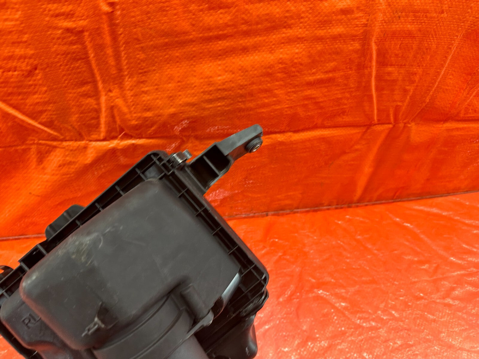 16 20 INFINITI Q50 Q60 3.0 COMPLETE AIR INTAKE HOUSING W/ INLET DUCT ARM RIGHT R8