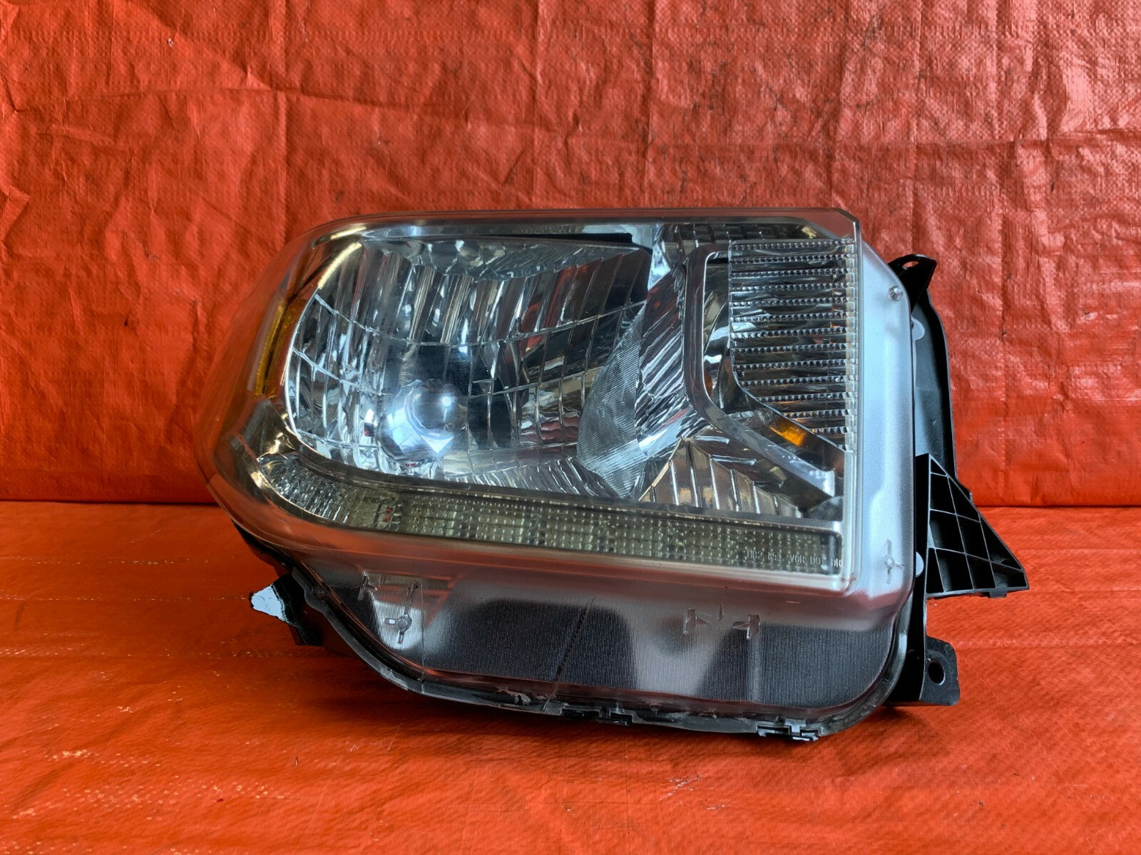 OEM 2014 2015 2016 2017 TOYOTA TUNDRA   PASSENGER RIGHT HEADLIGHT HEADLAMP W LED2