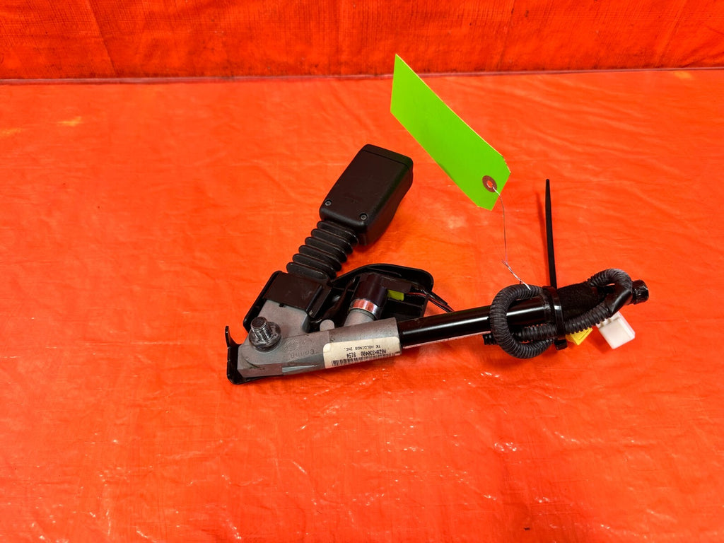 07 11 HONDA CIVIC SEDAN   PASSENGER RIGHT FRONT SEAT BELT CLIP BUCKLE OEM 2823