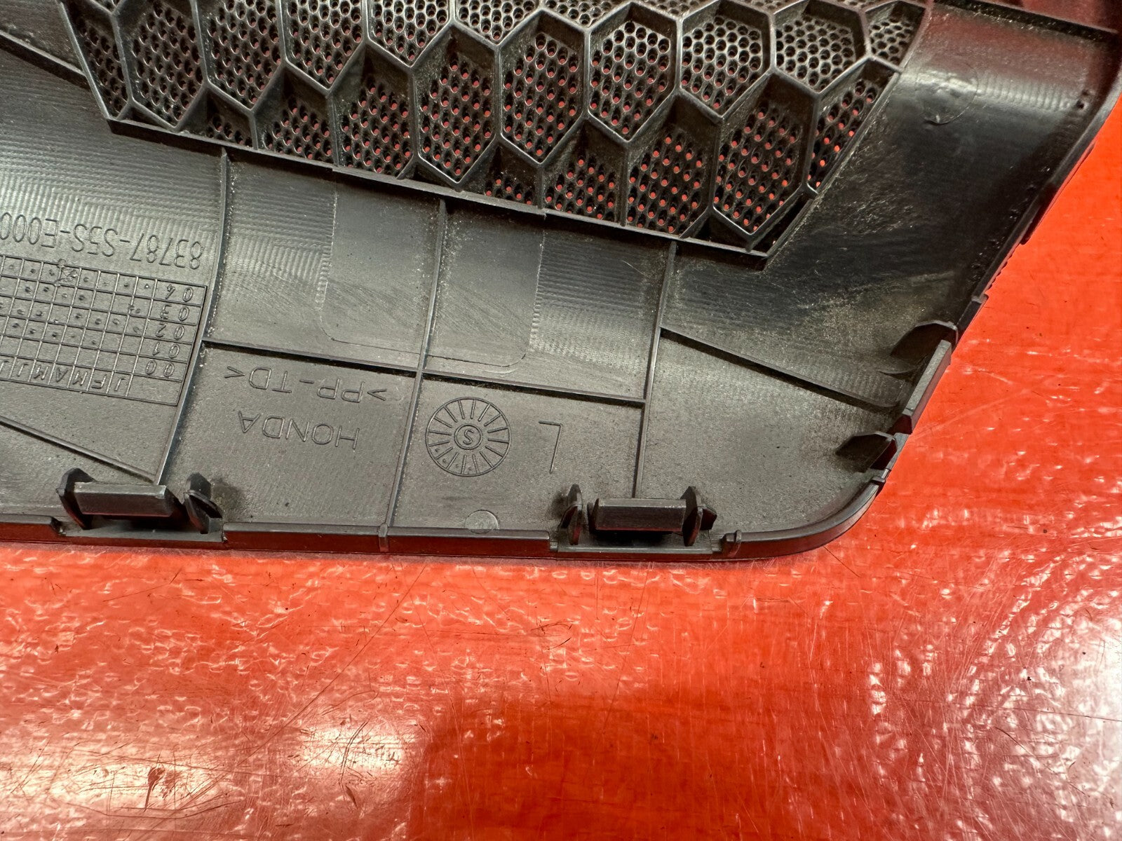 02 05 HONDA CIVIC SI EP3 HATCHBACK REAR SPEAKER COVER TRIM   LEFT SIDE OEM #21611