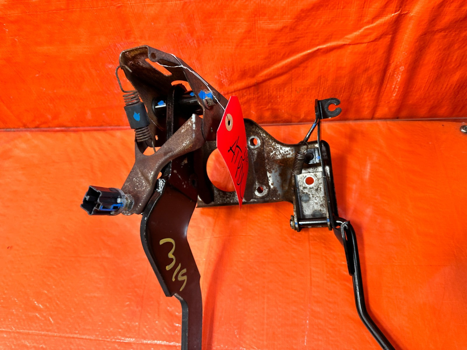 96 00 HONDA CIVIC   AUTOMATIC TRANSMISSION ONLY   BRAKE & GAS PEDAL   OEM #3194