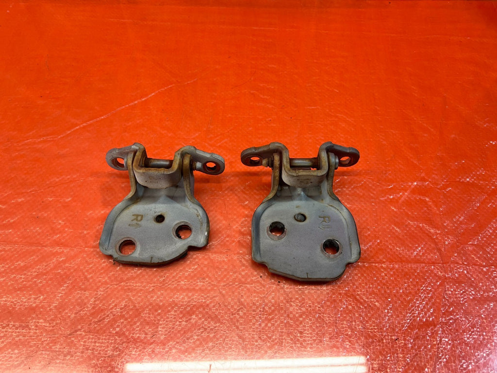 90 93 ACURA INTEGRA   PASSENGER RIGHT FRONT DOOR HINGE SET UPPER LOWER OEM #1546