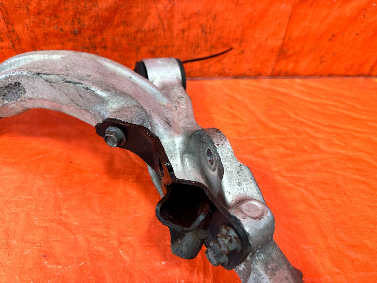 08 15 INFINITI G37 Q60   RWD ONLY   PASSENGER RIGHT FRONT LOWER CONTROL ARM 3282