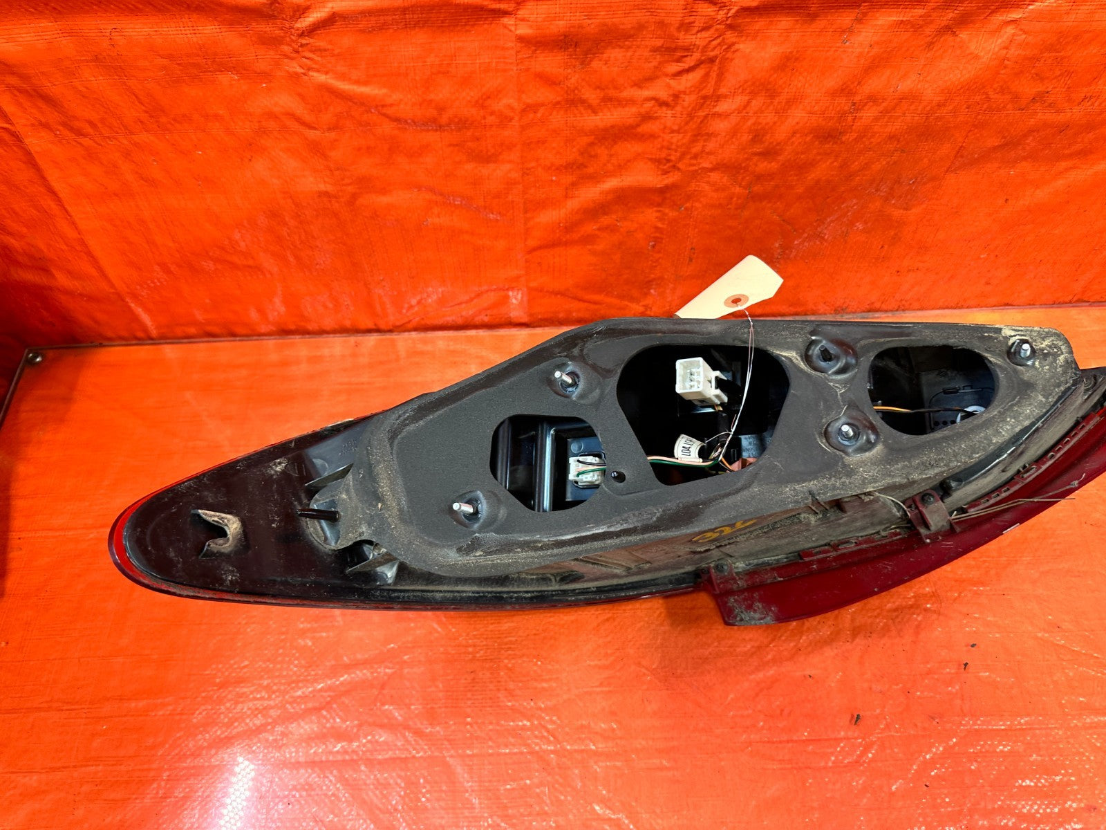 13 16 HYUNDAI GENESIS COUPE   DRIVER LEFT TAIL LIGHT LAMP   OEM FACTORY #3269