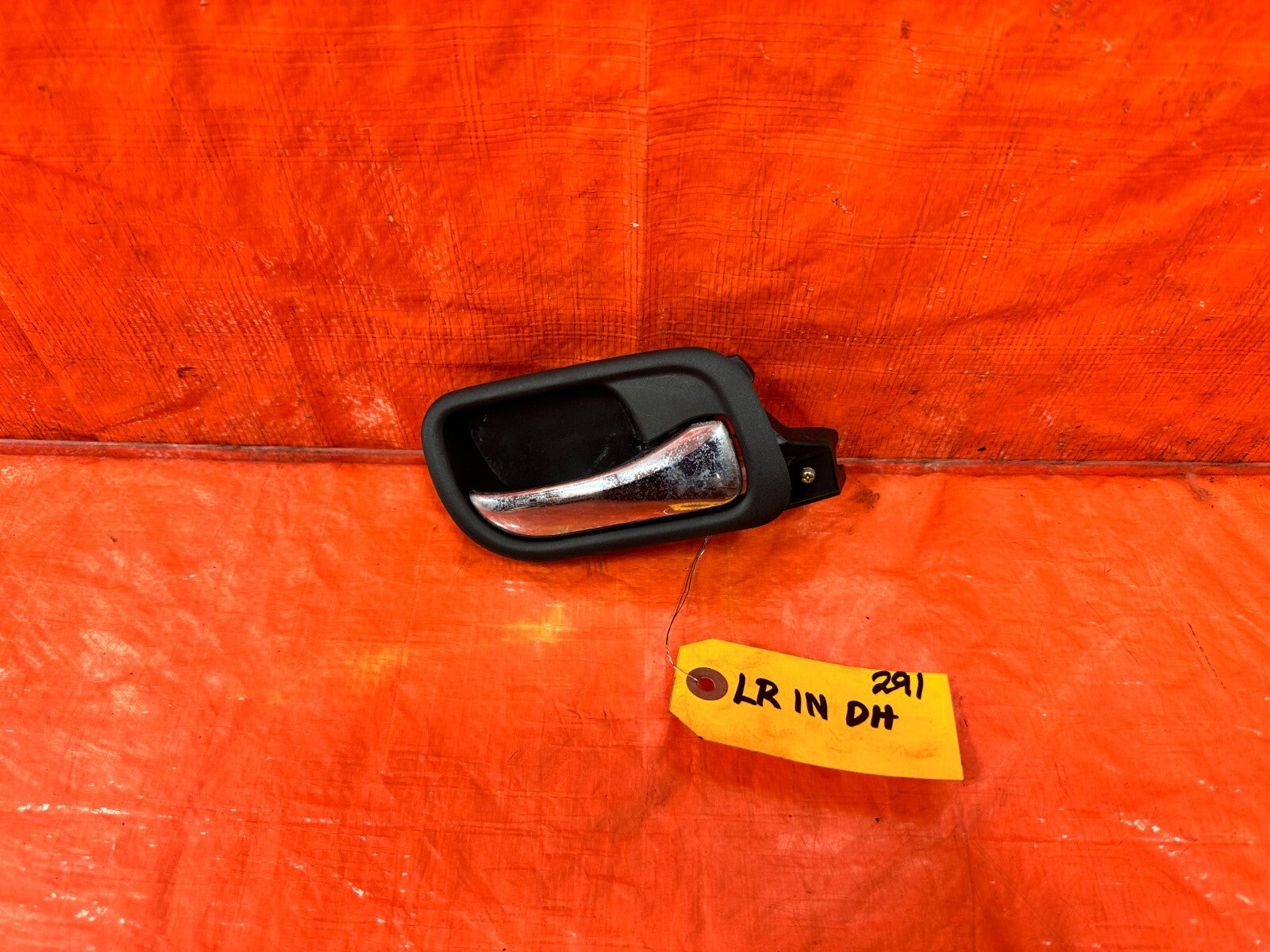 04 08 ACURA TSX   DRIVER LEFT REAR   INTERIOR DOOR GRAB PULL HANDLE OEM 2910