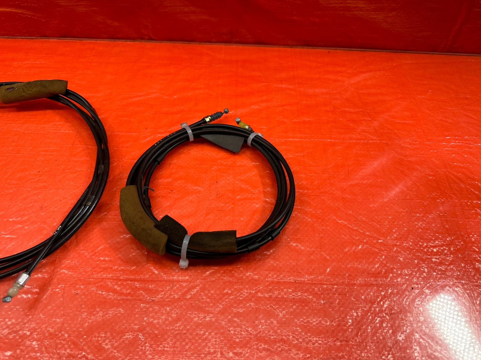 90 93 ACURA INTEGRA 2D   TRUNK AND GAS RELEASE CABLE WIRE CORD   OEM #18914