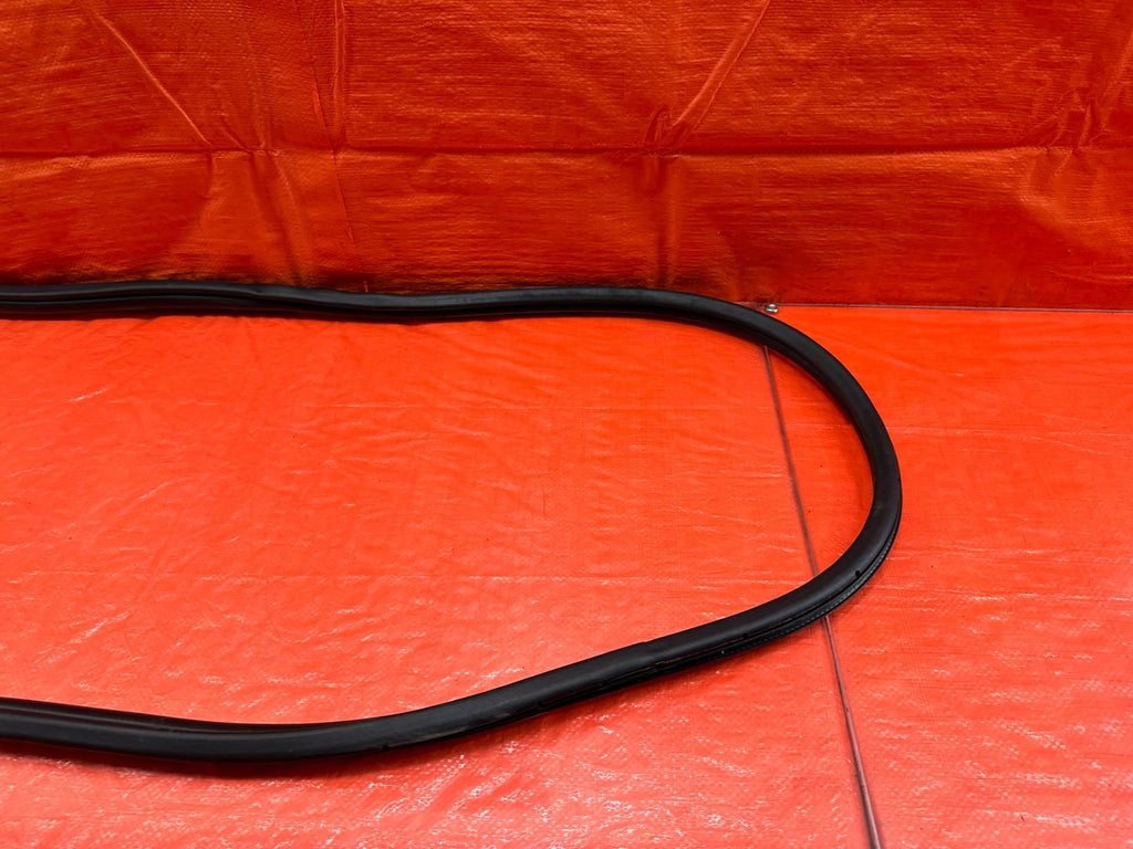 LANCER EVOLUTION X EVO 10 CHASSIS TO DOOR OPEN TRIM WEATHER STRIP RIGHT REAR 2172