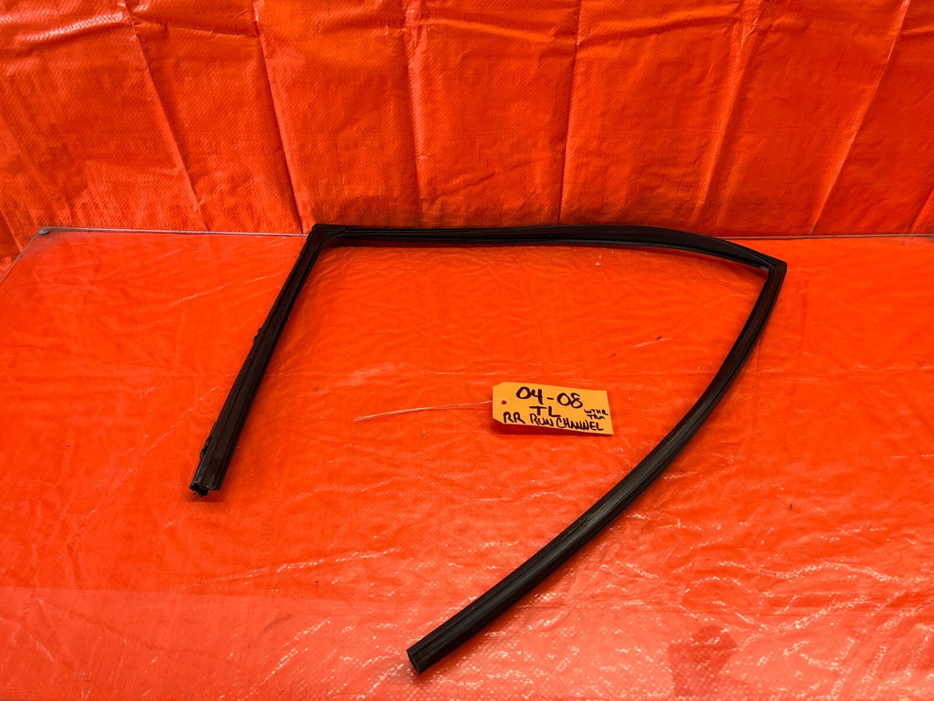 04 08 ACURA TL   PASSENGER RIGHT REAR WEATHER STRIP RUN CHANNEL   OEM #2340