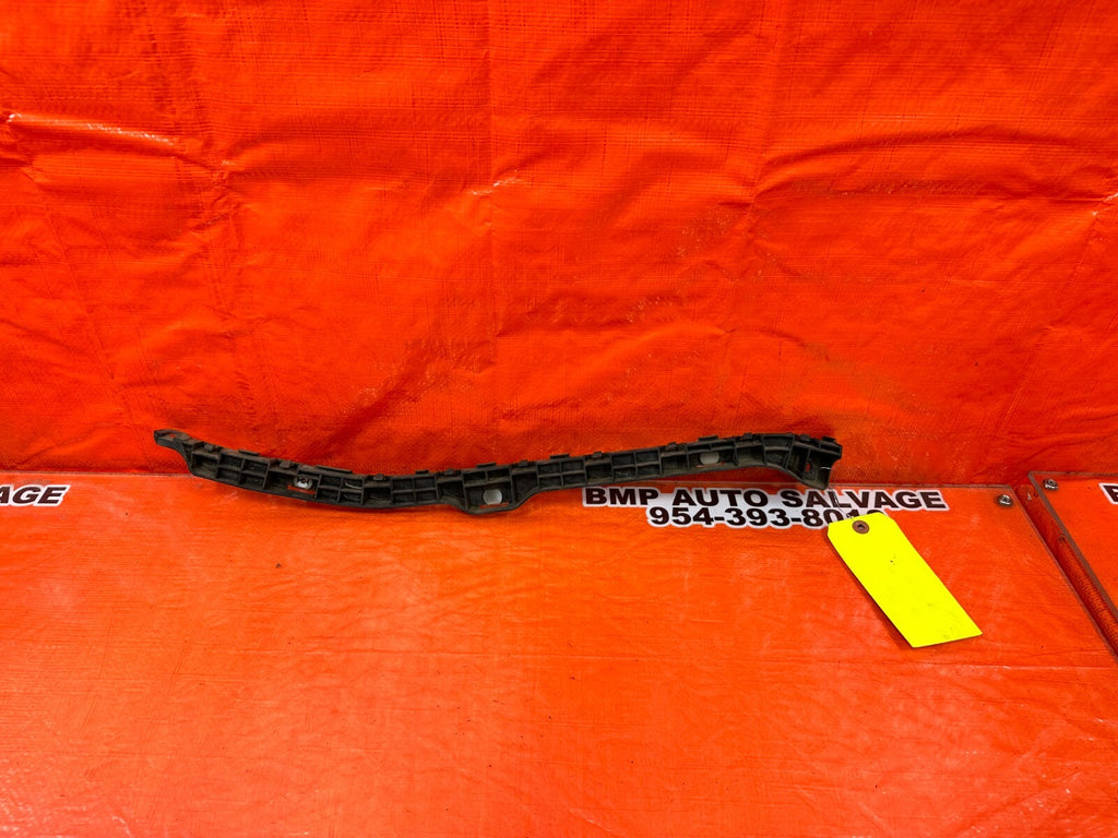 08 12 HONDA ACCORD SEDAN   REAR BUMPER BRACKET RETAINER CLIP LEFT SIDE OEM #2510