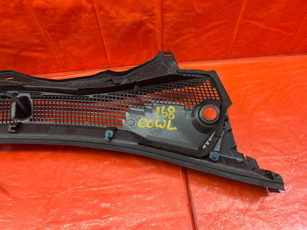 09 14 ACURA TSX   WINDSHIELD WIPER COWL TRIM PLASTIC BEZEL   OEM FACTORY #16811