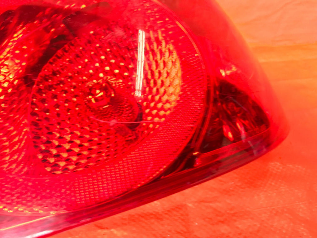 OEM 2002 2003 2004 KIA SPECTRA   SEDAN   PASSENGER RIGHT TAIL LIGHT LAMP 02 036