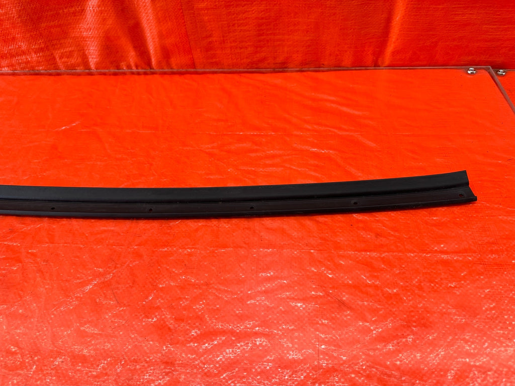 14 18 INFINITI Q50   DRIVER LEFT FRONT   LOWEER DOOR WEATHER STRIP   OEM #1855