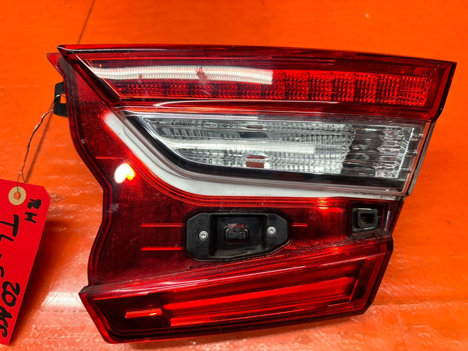 2018 2022 HONDA ACCORD RH PASSENGER INNER TRUNK TAIL LIGHT LAMP OEM #20ACC4