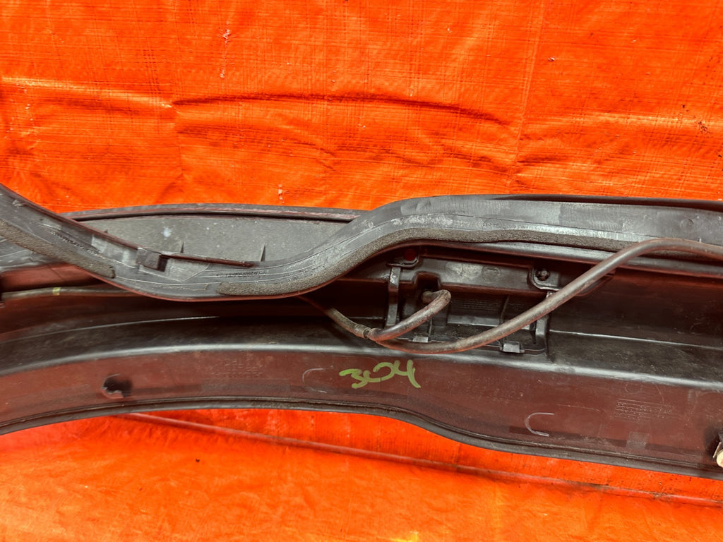 04 05 ACURA TSX   WINDSHIELD WIPER COWL TRIM PLASTIC   OEM FACTORY #30410