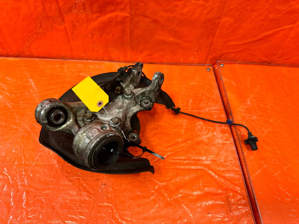 06 11 HONDA CIVIC SI   PASSENGER RIGHT REAR   SPINDLE KNUCKLE HUB   OEM #26412