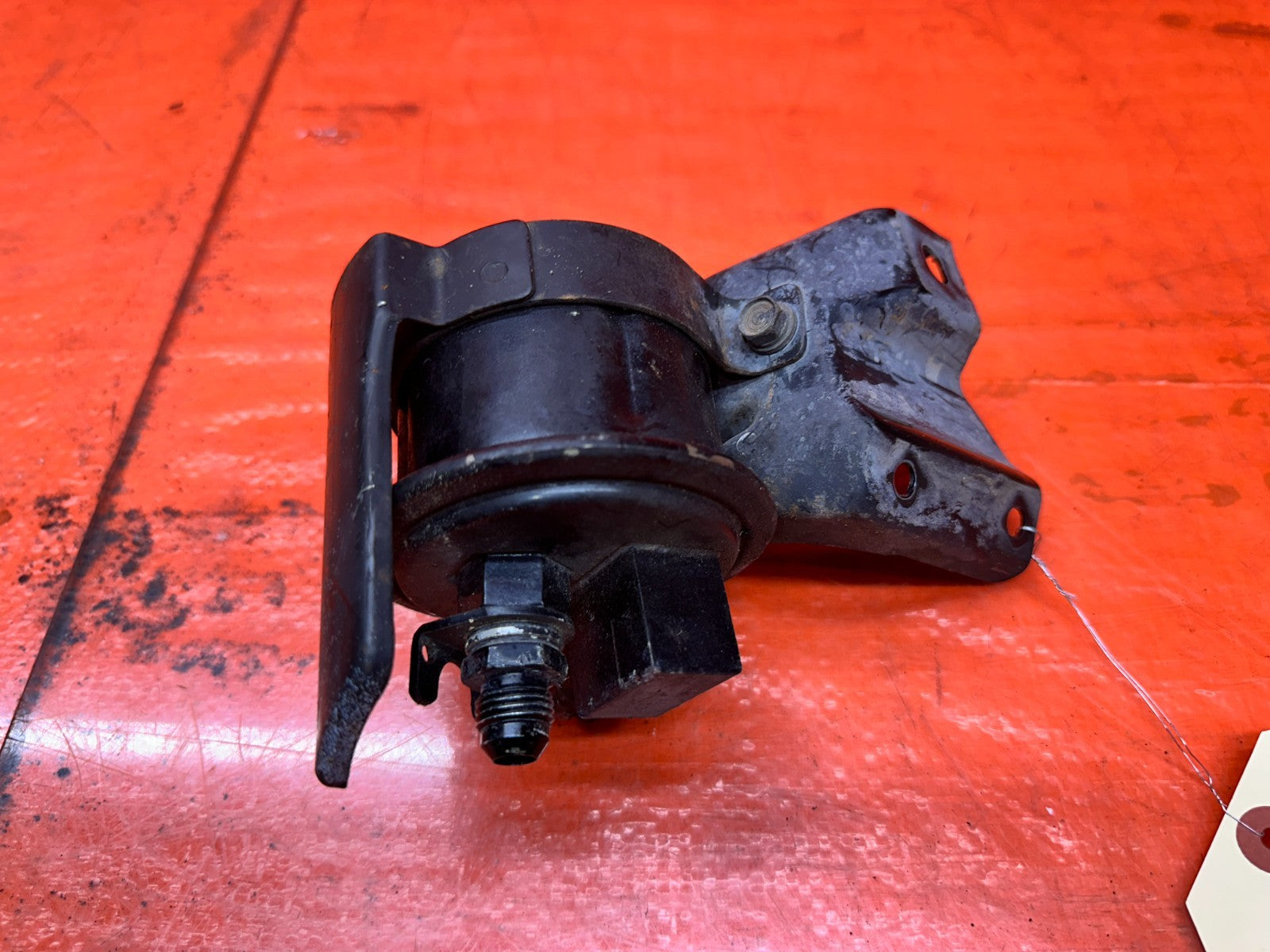 92 95 HONDA CIVIC 1.6L   FUEL FILTER & FIREWALL MOUNTING BRACKET   OEM #3335